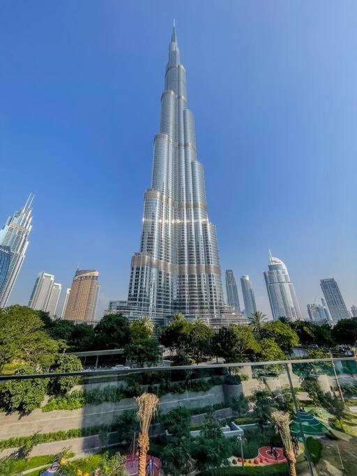 Stunning Full Burj Khalifa View - The Address 2Br Luxury Lägenhet Dubai Exteriör bild