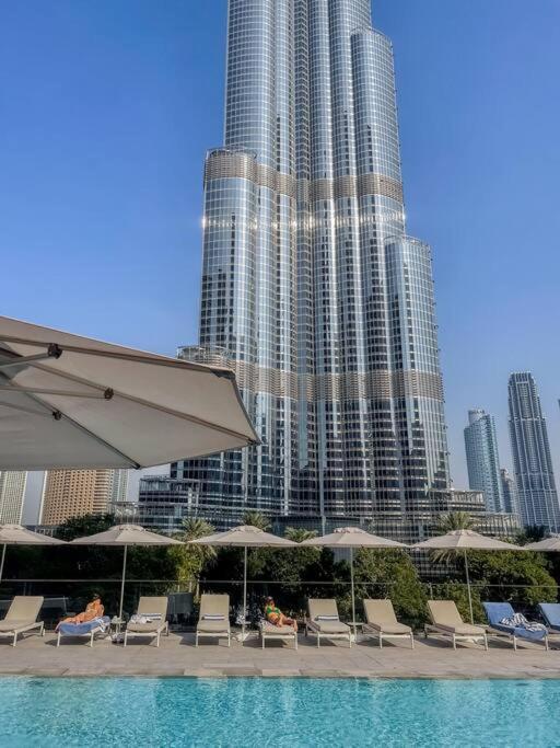 Stunning Full Burj Khalifa View - The Address 2Br Luxury Lägenhet Dubai Exteriör bild